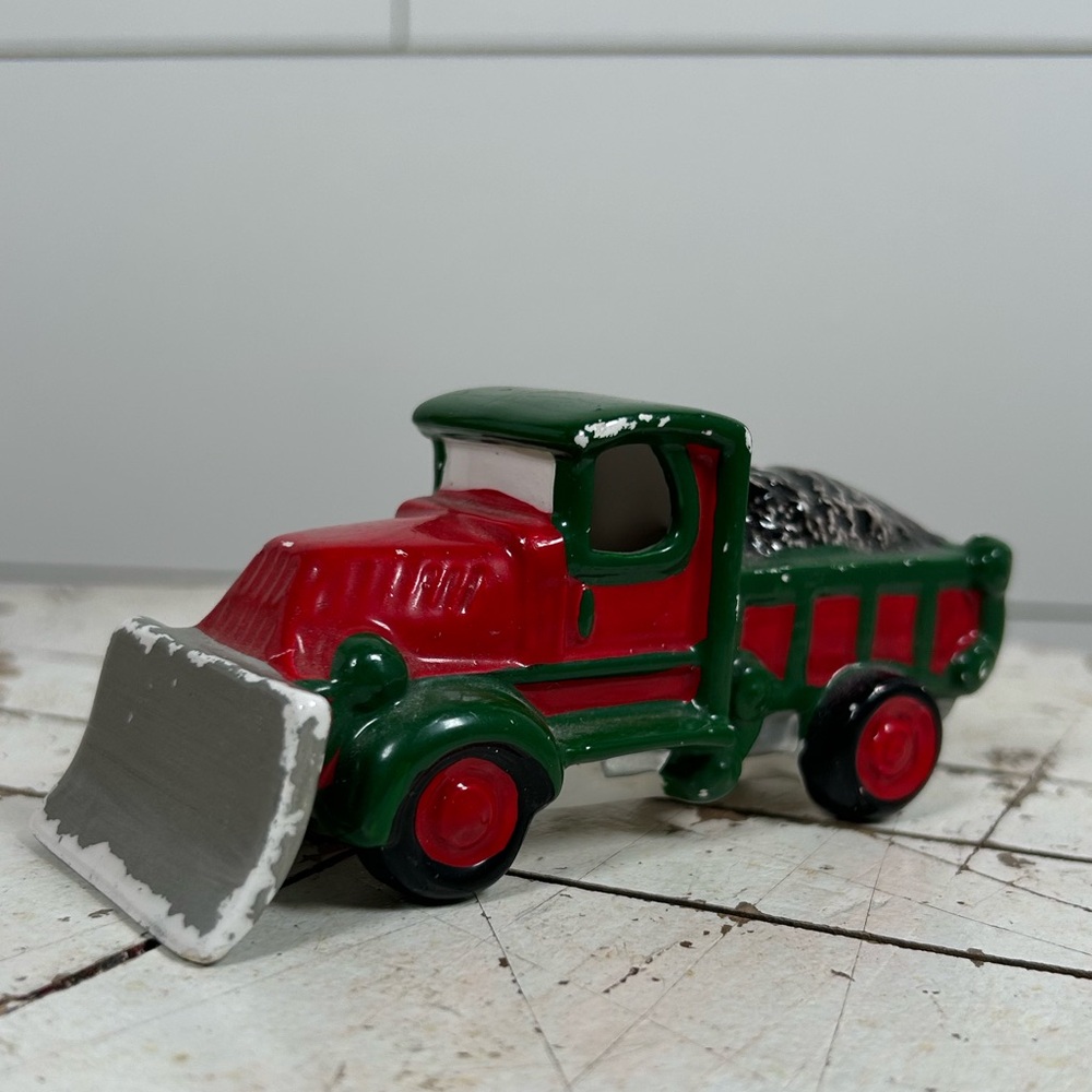 Department 56 Festive Snow Plow